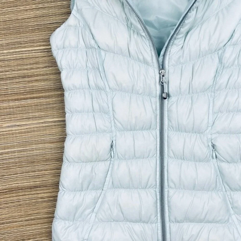 ATHLETA Vest Downalicious Deluxe Lightweight Quilted Vest - Mist Size XXS